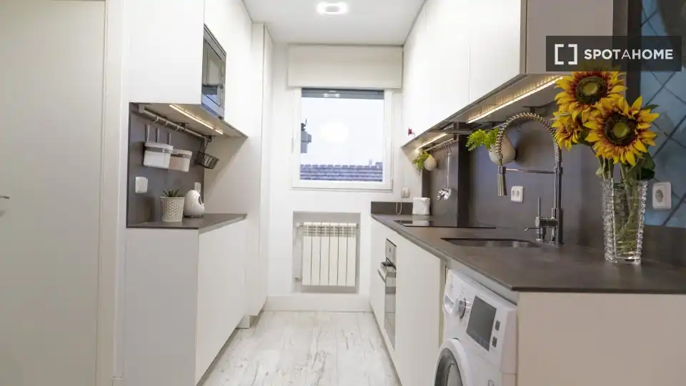 Room in Prosperidad - Delicias