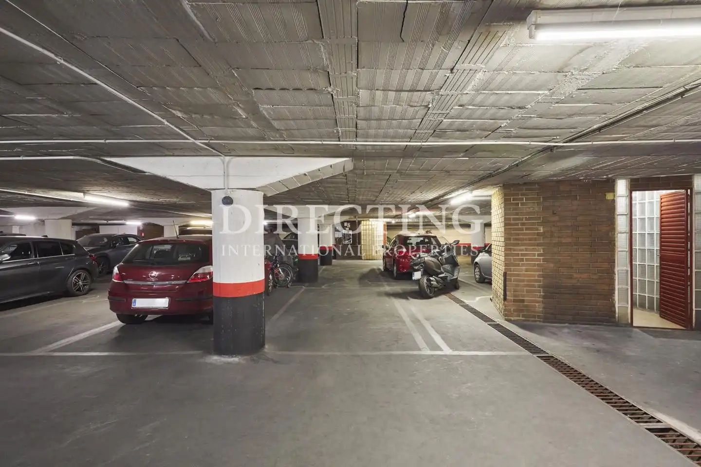 Parking de Piso en venta en Madrid con Aire acondicionado, Calefacción y Parquet