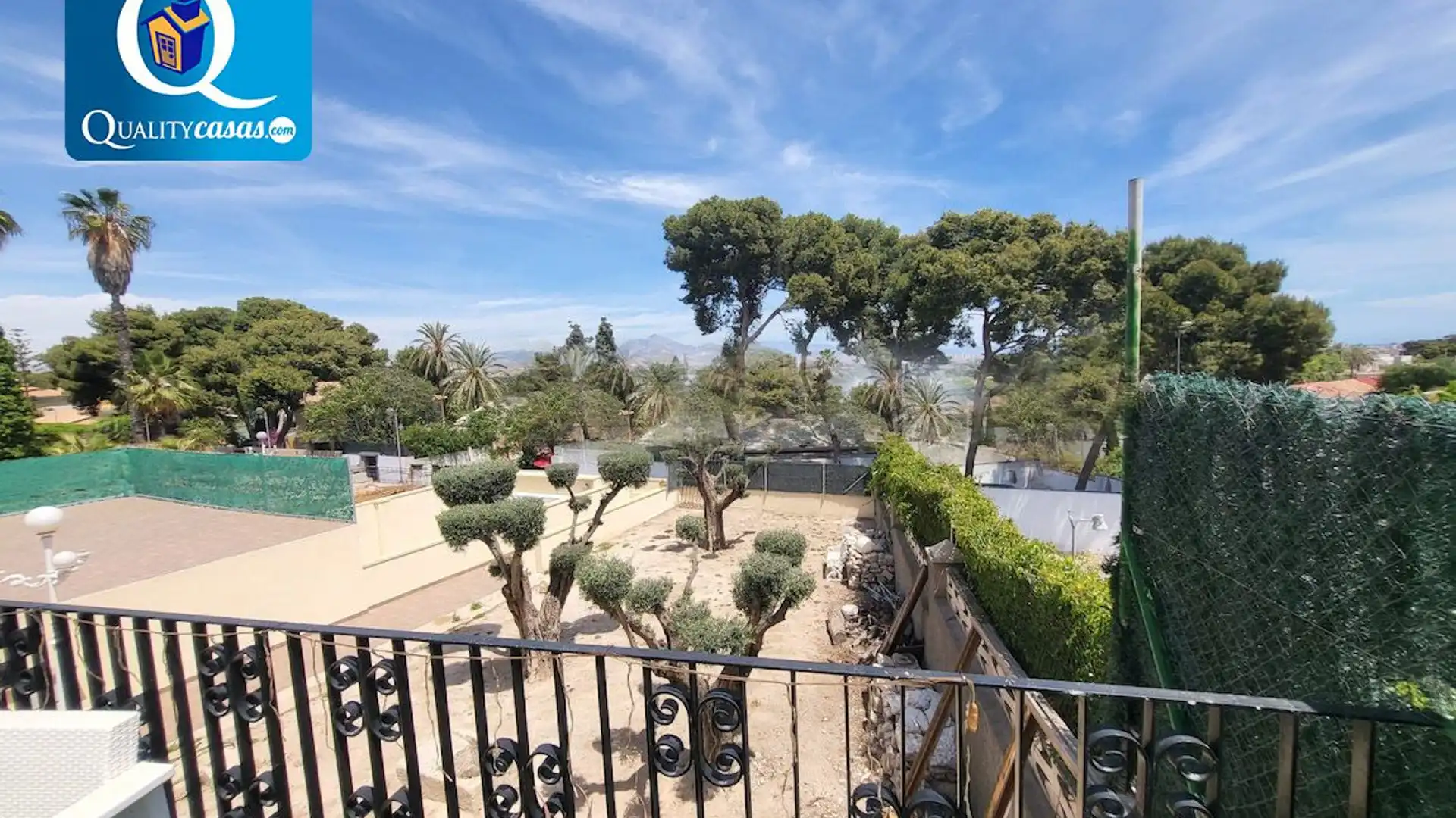 Jardín de Casa o chalet en venta en Alicante / Alacant con Aire acondicionado, Terraza y Trastero