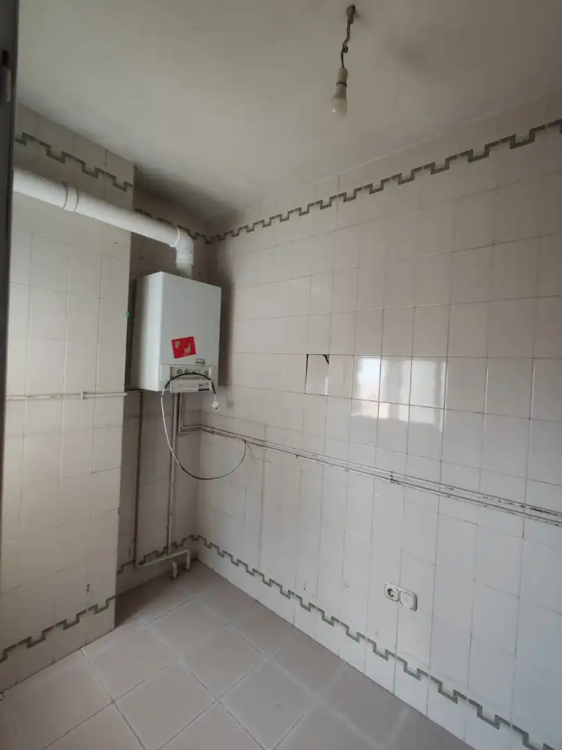 Baño de Piso en venta en Plasencia con Aire acondicionado y Calefacción