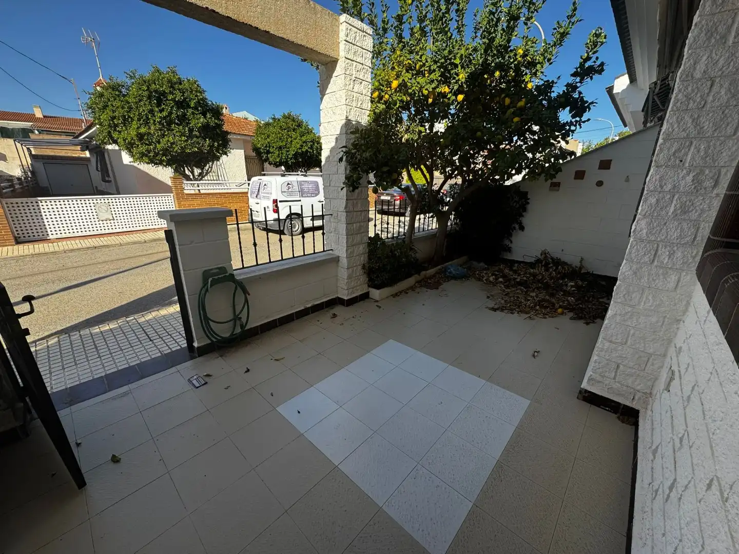 Dúplex amb jardí en venda a Torre de la Horadada, imagen 3