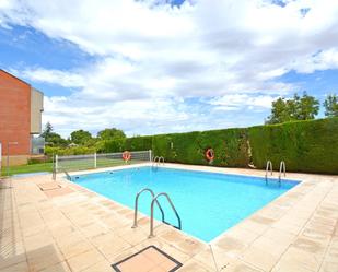 Piscina de Casa adosada en venda en  Zaragoza Capital amb Aire condicionat i Terrassa