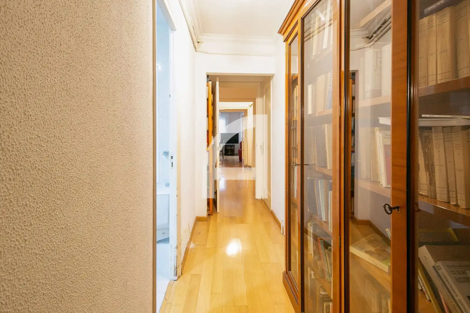 Flat for sale in Barcelona  with Air Conditioner, Heating and Parquet flooring