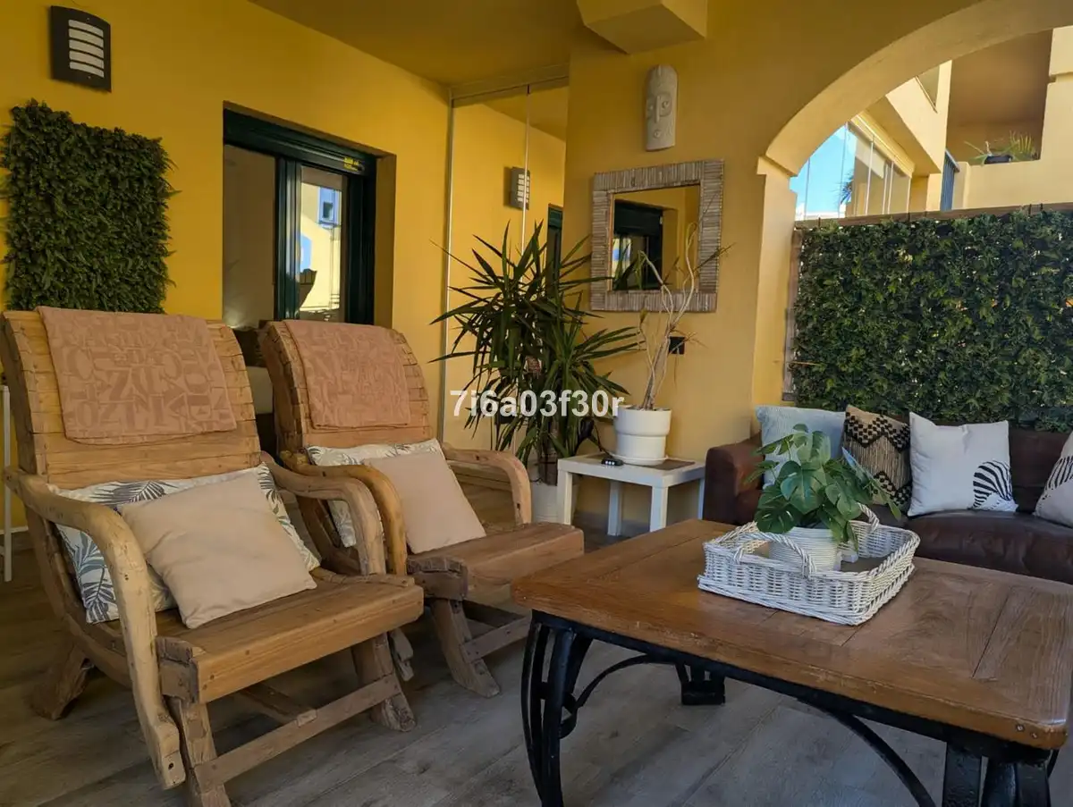 Terrasse von Wohnungen zum Verkauf in Marbella mit Heizung, Privatgarten und Terrasse