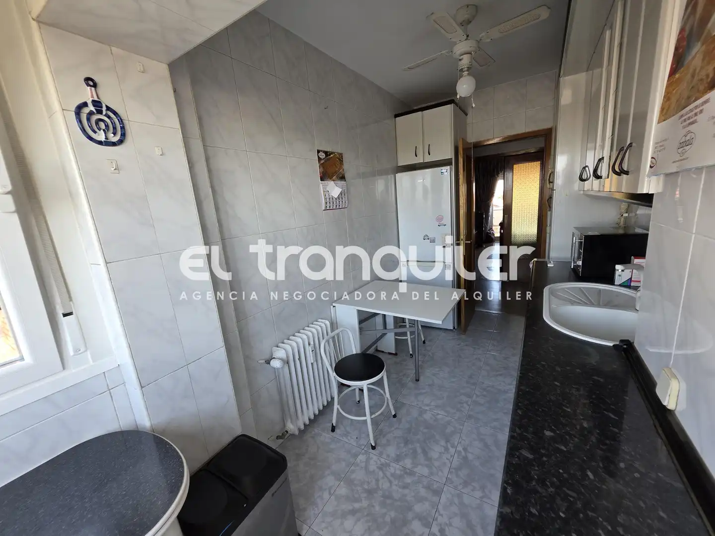Kitchen of Flat for rent in Madrid  with Air Conditioner, Parquet flooring and Terrace