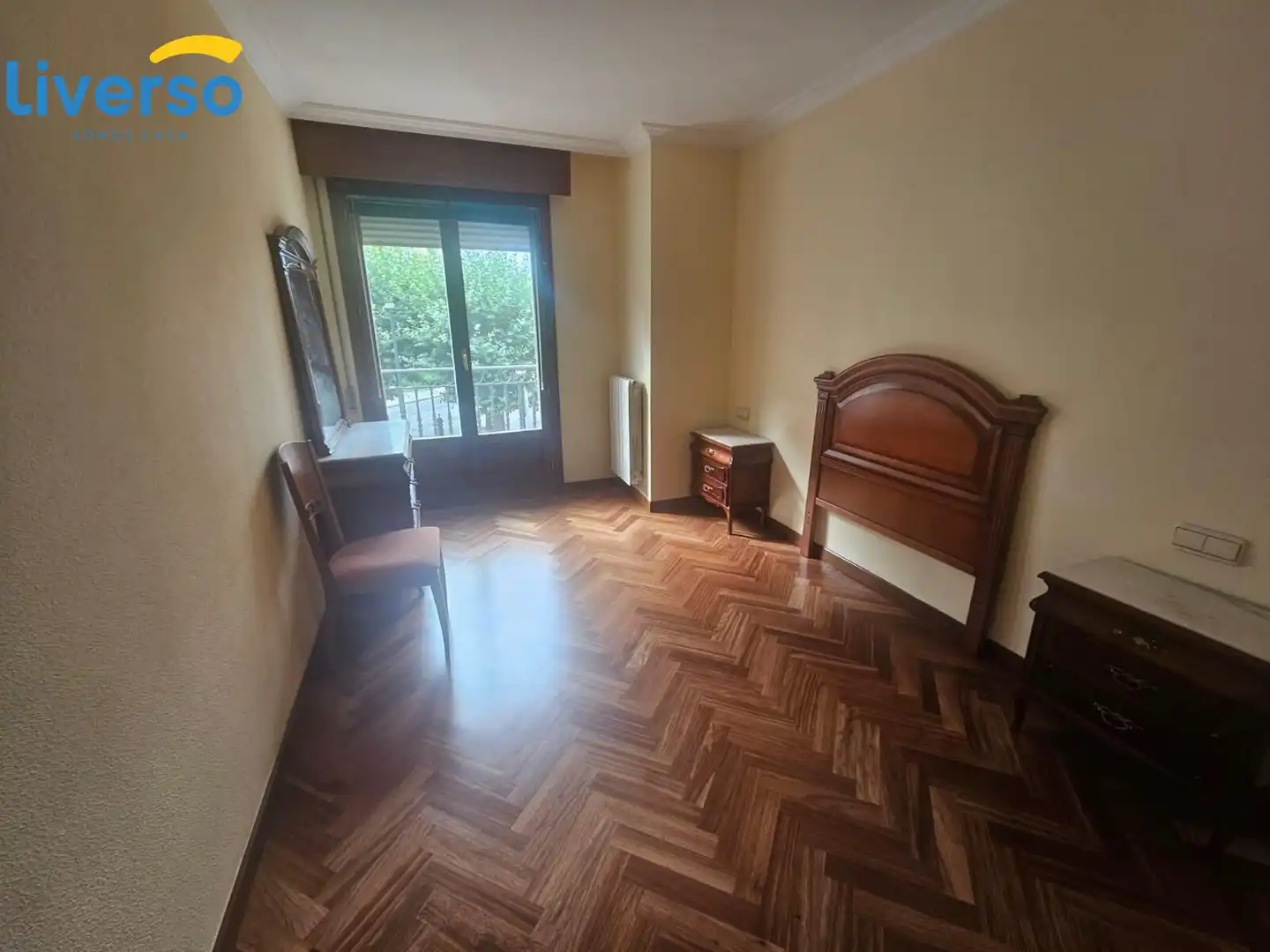 Bedroom of Flat for rent in Burgos  with Parquet flooring and Terrace