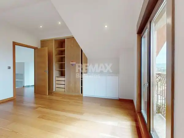 Habitación de Casa o chalet en venta en Vigo  con Calefacción, Jardín privado y Terraza
