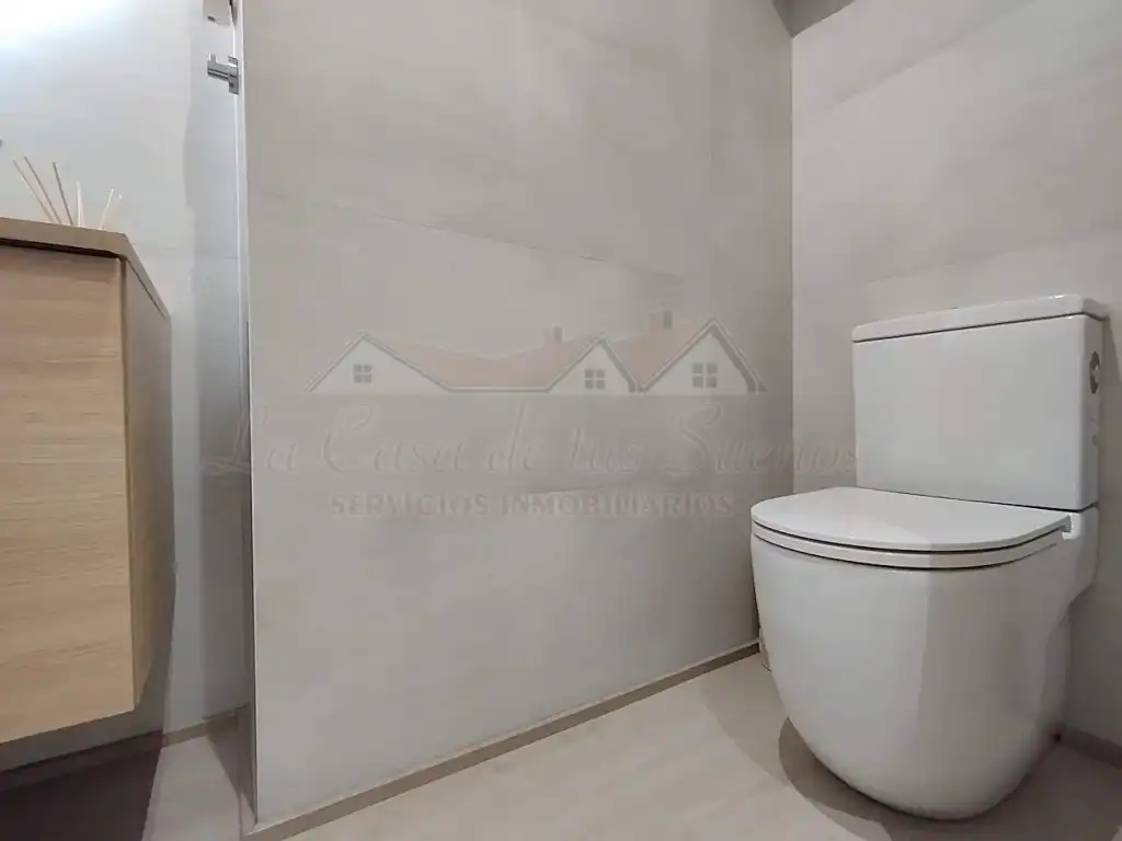 Badezimmer von Dachboden zum Verkauf in Elda