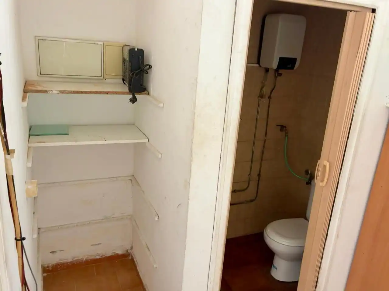 Bany de Local de lloguer en Cádiz amb Aire condicionat
