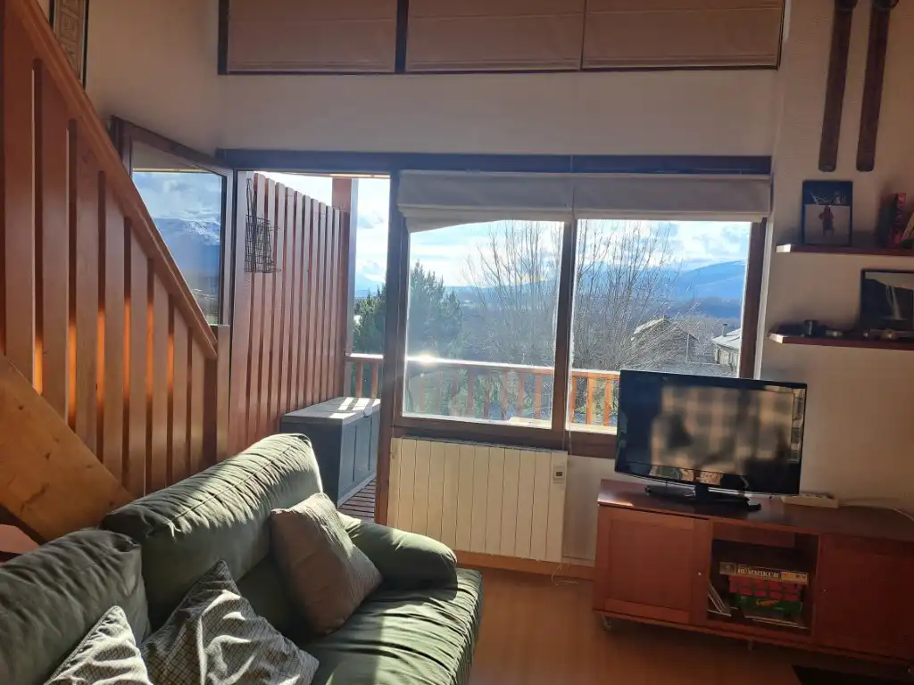 Sala de estar de Dúplex de alquiler en Puigcerdà con Calefacción, Parquet y Terraza