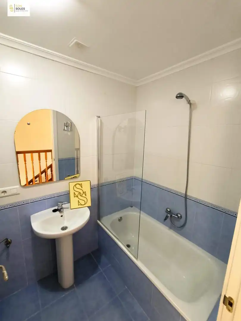 Bathroom of Detached homes for sale in Santiurde de Toranzo  with Heating, Private garden and Parquet flooring