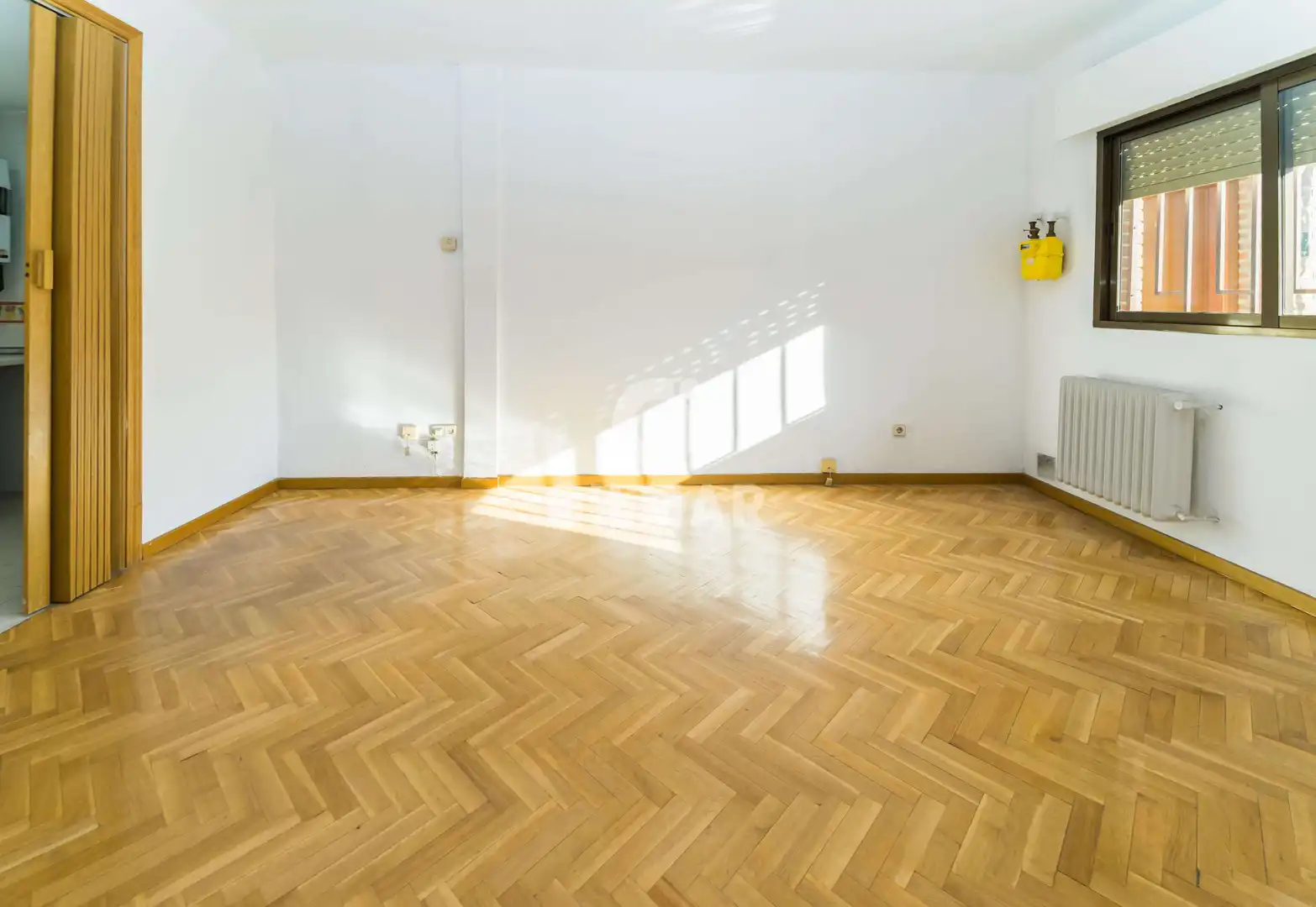 Habitación de Estudio en venta en Madrid con Calefacción, Jardín privado y Piscina
