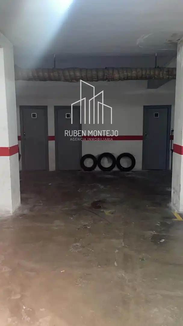 Parking de Piso en venta en Terradillos con Calefacción, Terraza y Amueblado
