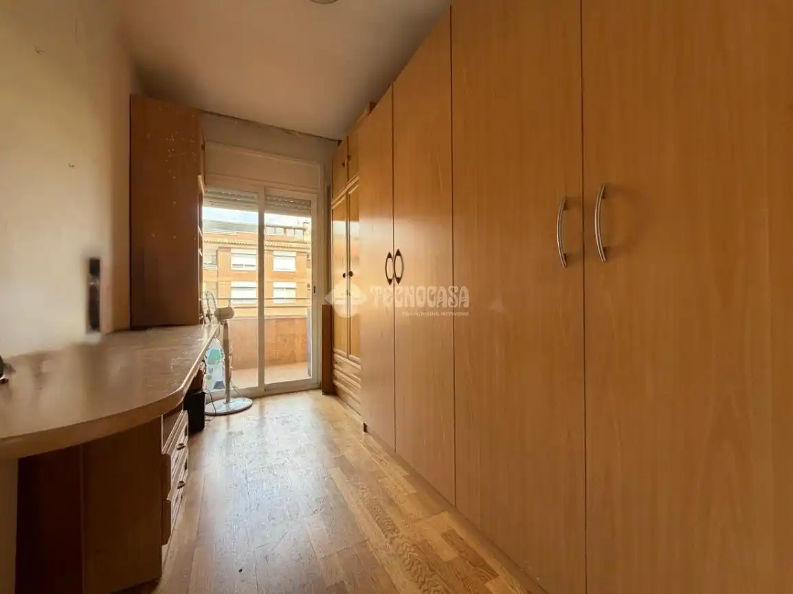 Habitación de Piso en venta en Badalona con Aire acondicionado, Trastero y Balcón