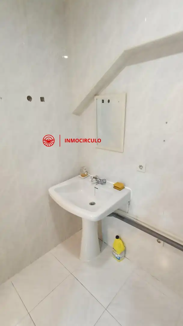 Baño de Local de alquiler en Burgos