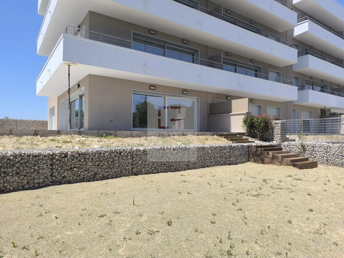 Außenansicht von Erdgeschoss zum Verkauf in Figueres mit Klimaanlage, Heizung und Terrasse