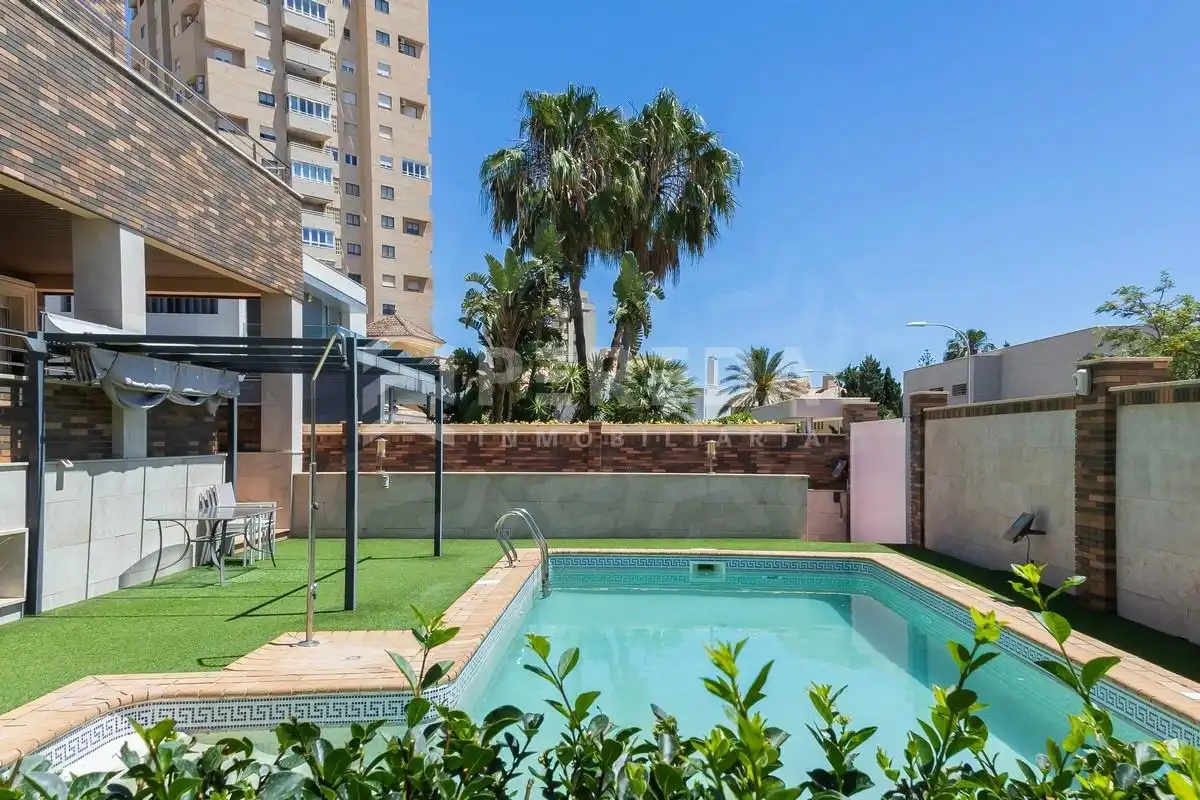 Piscina de Casa o chalet en venta en Roquetas de Mar con Aire acondicionado, Jardín privado y Piscina