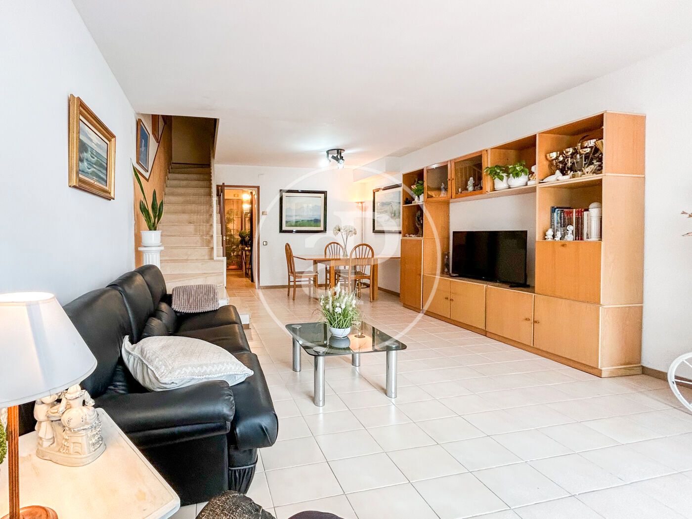Sala de estar de Casa adosada en venta en Sant Cugat del Vallès con Calefacción, Jardín privado y Terraza
