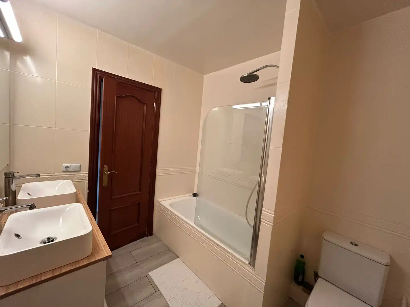 Bathroom of Houses for sale in Sant Adrià de Besòs  with Air Conditioner, Heating and Terrace