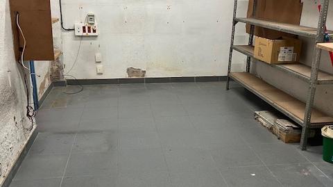 Photo 4 of Premises to rent in Centre, Vic