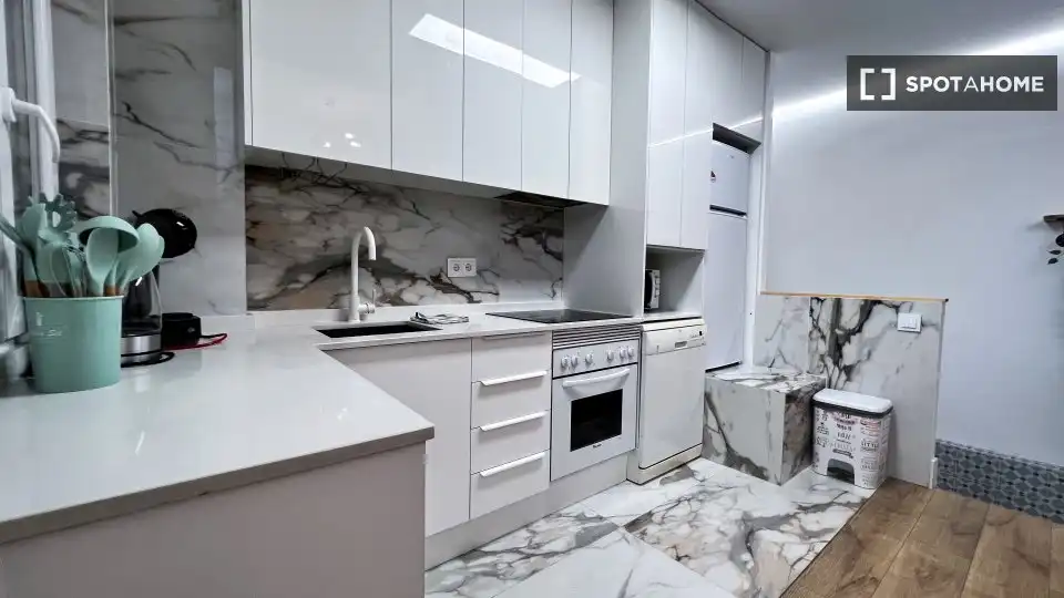 Küche von Wohnung zur Miete in Madrid mit Klimaanlage, Heizung und Möbliert