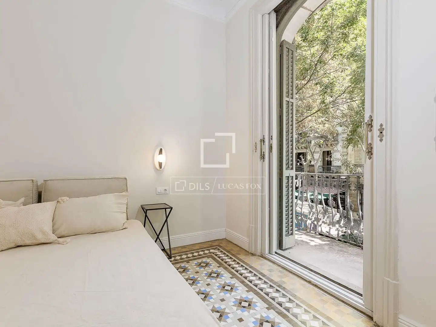 Bedroom of Flat for sale in Barcelona  with Air Conditioner, Private garden and Terrace