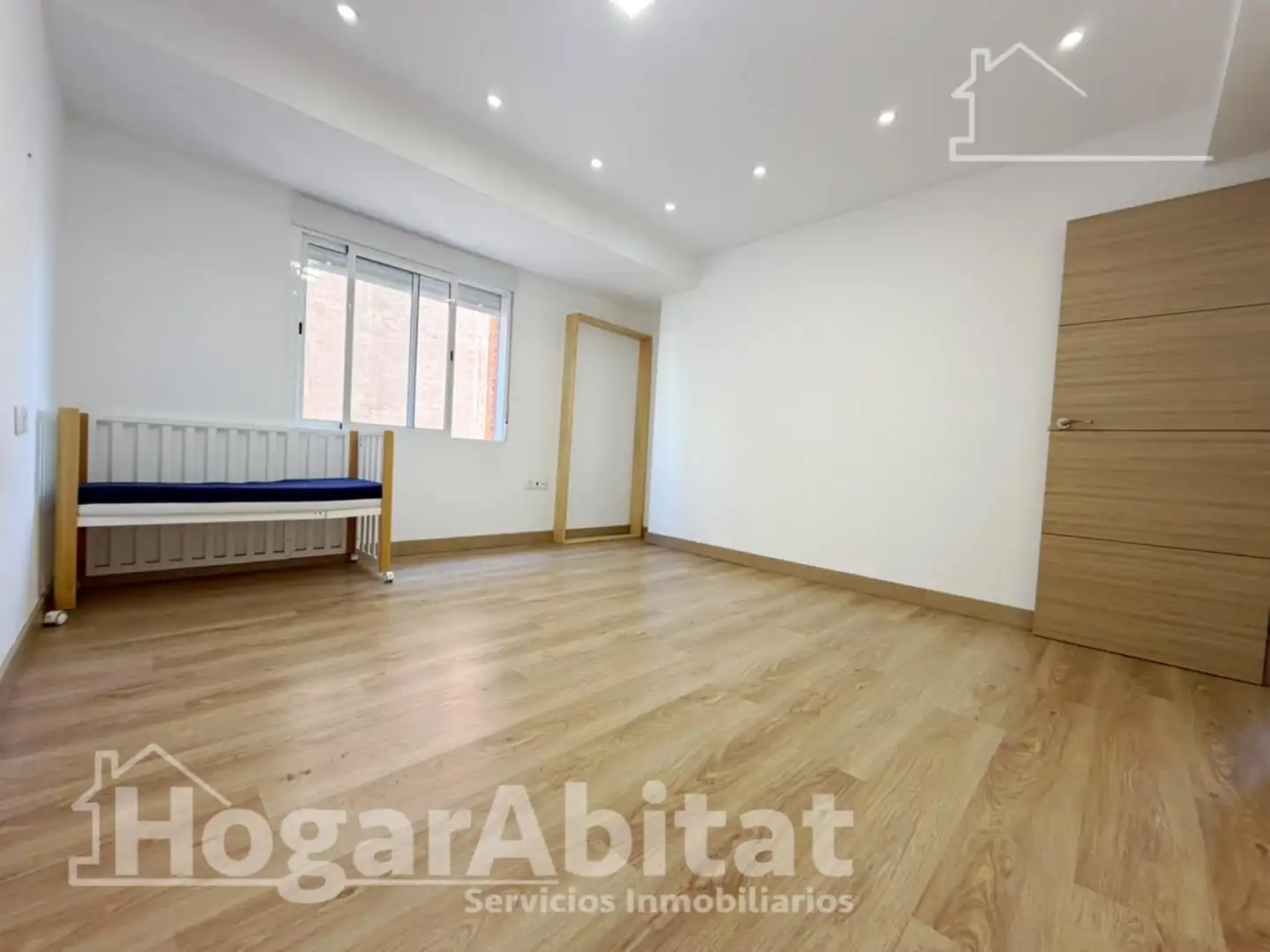 Flat with terrace for sale in Calle COMPOS. MATILDE SALVADOR, imagen 17