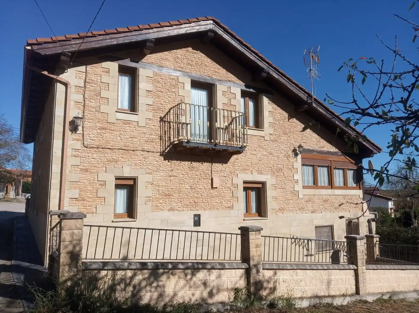 Exterior view of Houses for sale in Valle de Mena  with Private garden, Terrace and Storage room