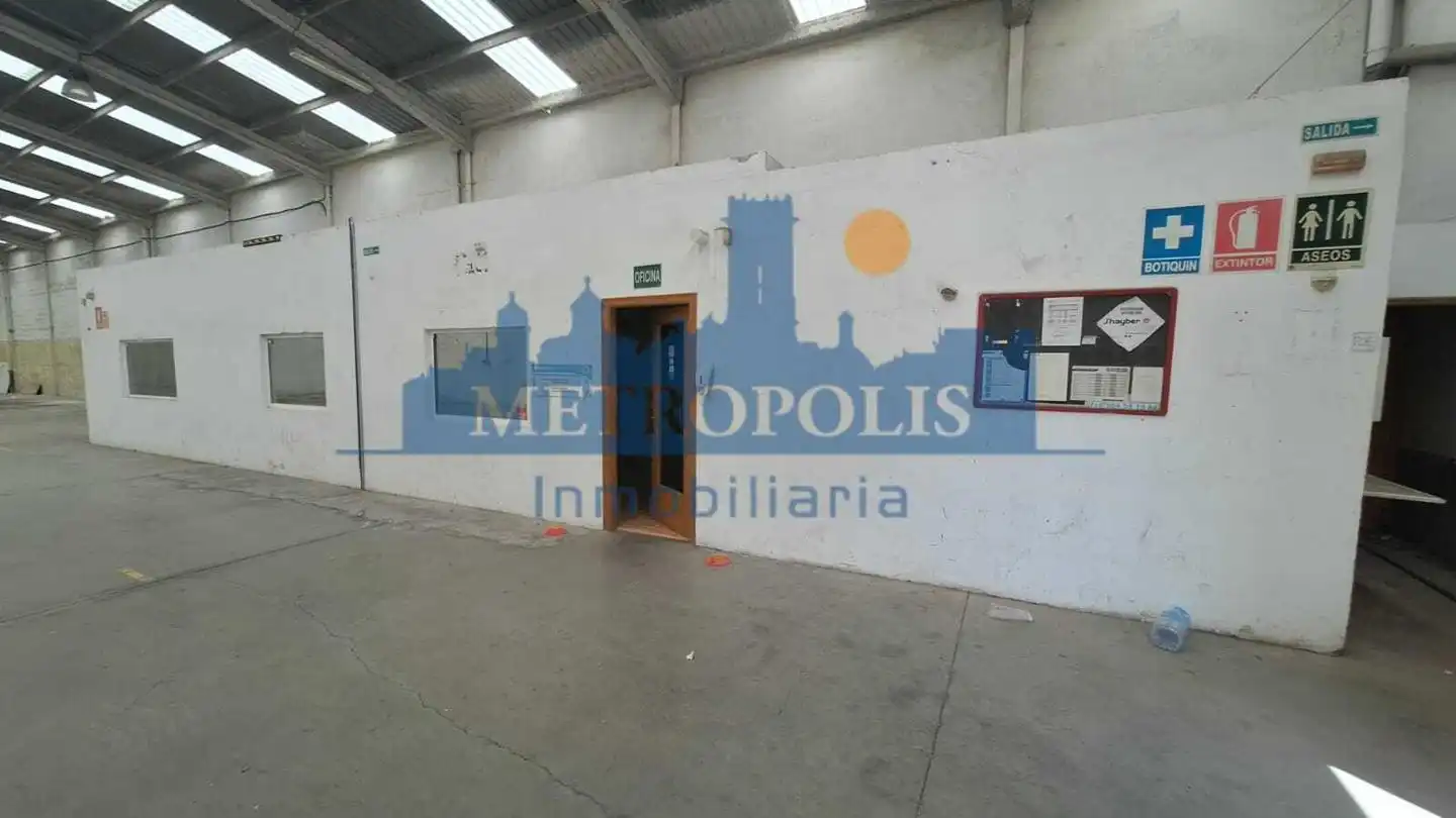 Außenansicht von Fabrikhallen zur Miete in Burriana / Borriana