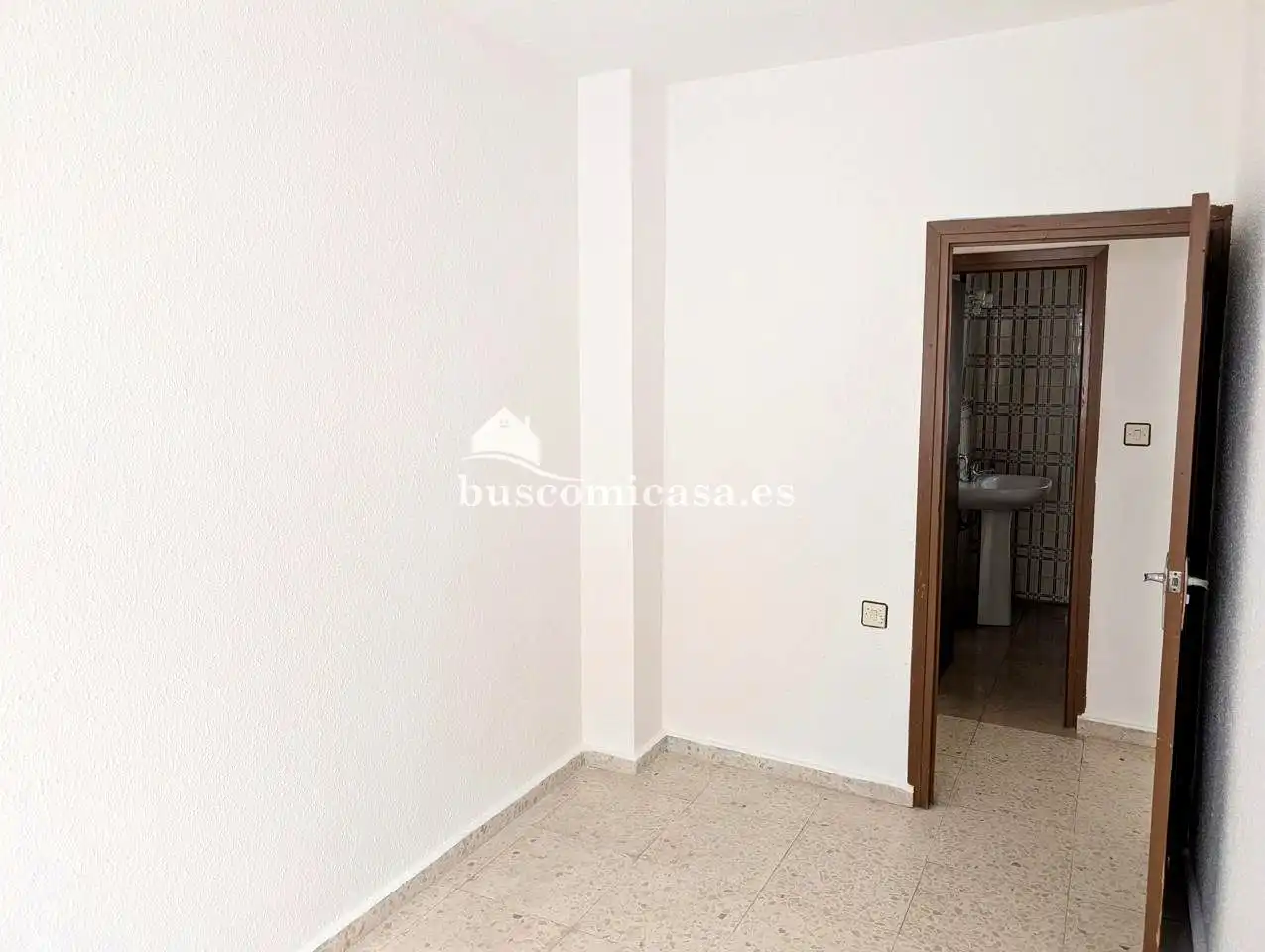 Piso en venta en Jaén con Balcón