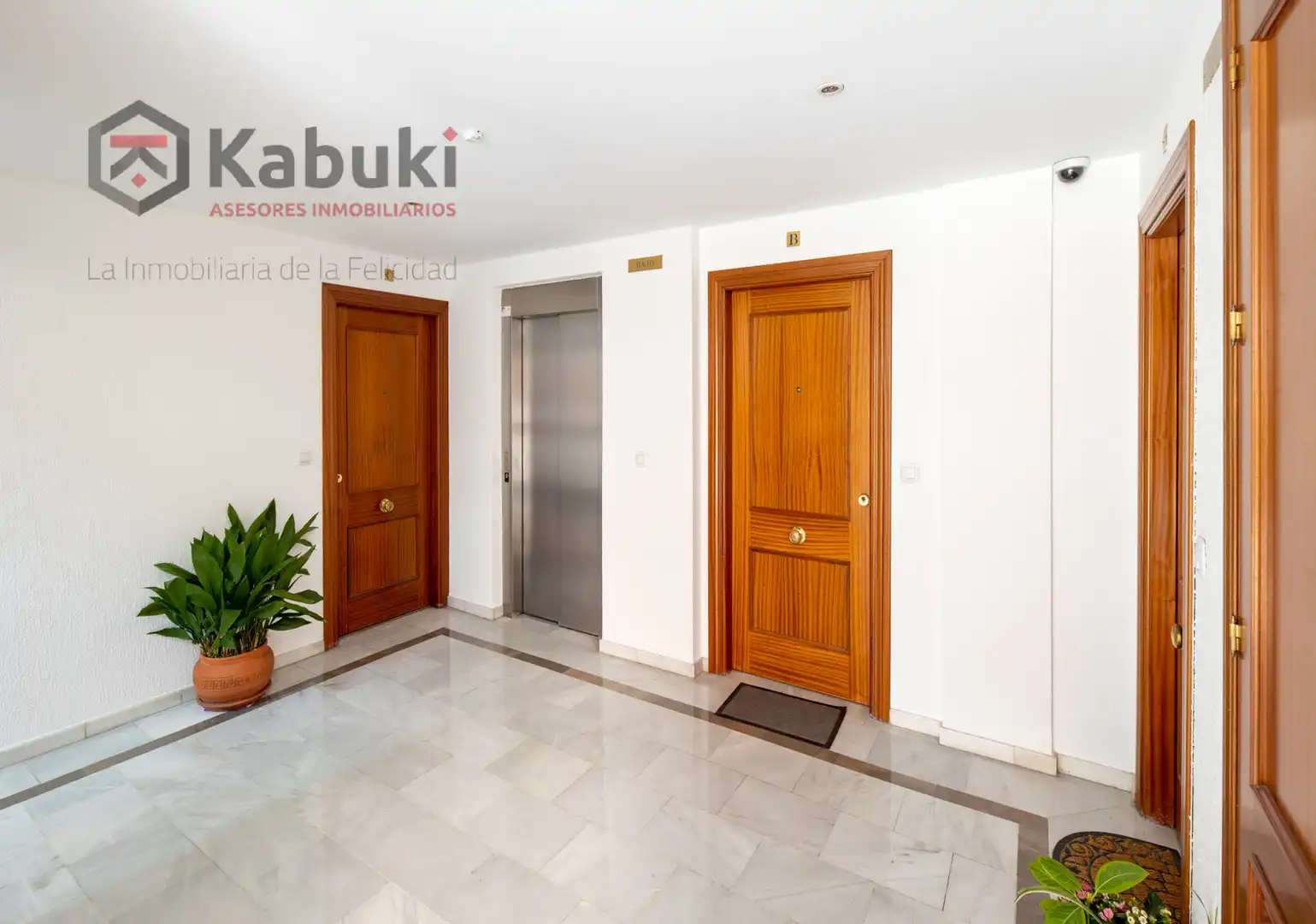 Attic for rent in Granada  with Air Conditioner, Heating and Private garden