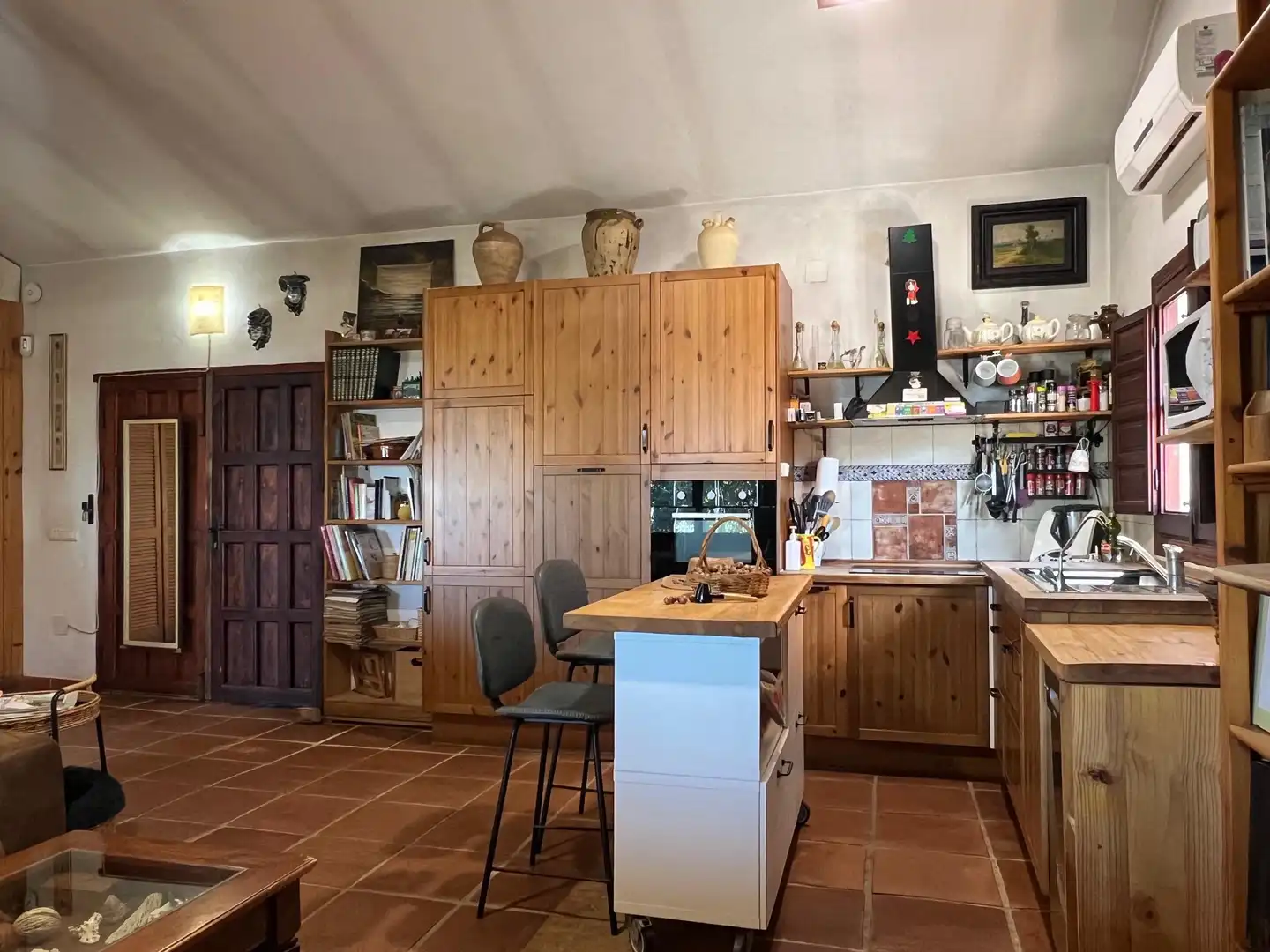 Cocina de Casa o chalet en venta en Vélez-Málaga con Aire acondicionado, Calefacción y Jardín privado