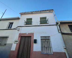 Vista exterior de Casa adosada en venda en Quismondo amb Calefacció