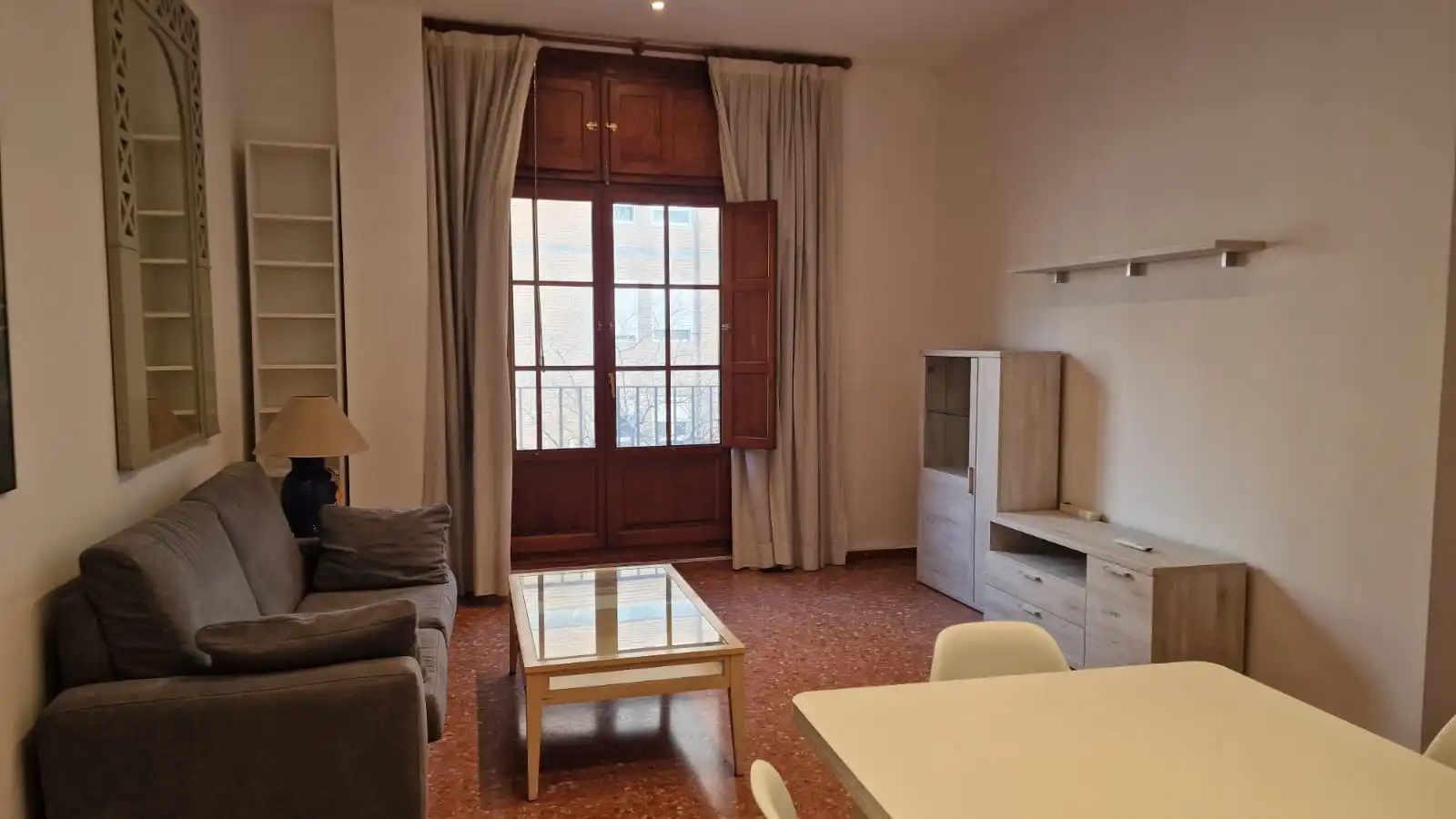 Flat with terrace to rent in Calle VINATEA, imagen 4
