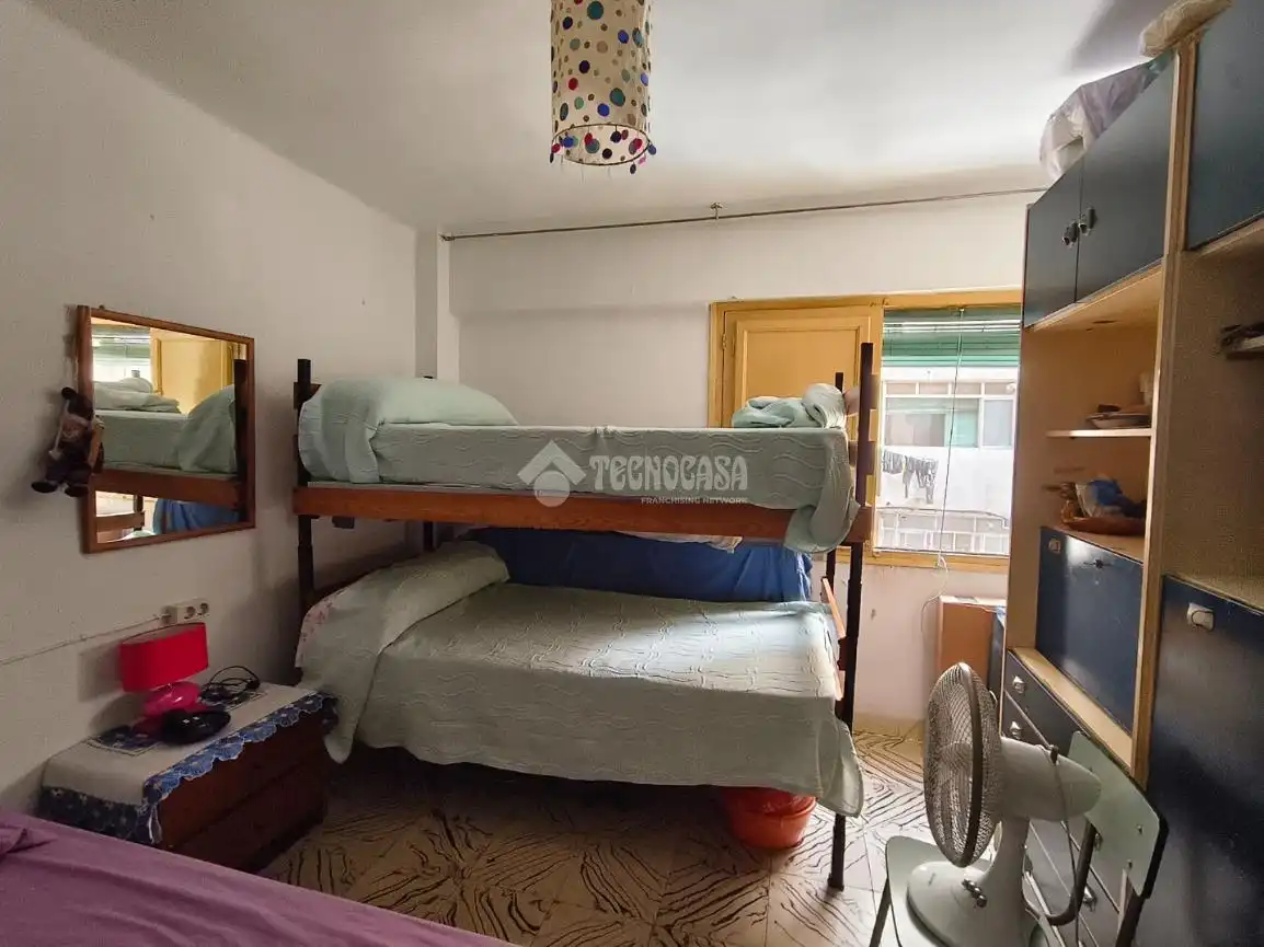 Habitación de Piso en venta en Alicante / Alacant con Balcón