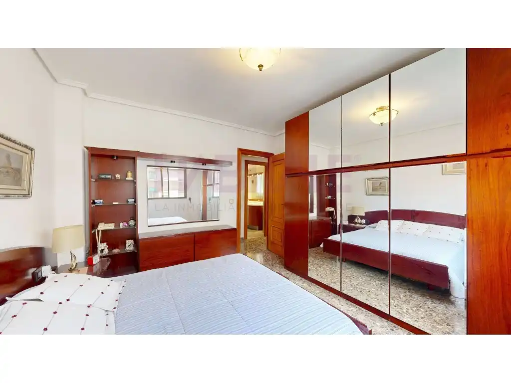 Habitación de Piso en venta en Quatre Carreres