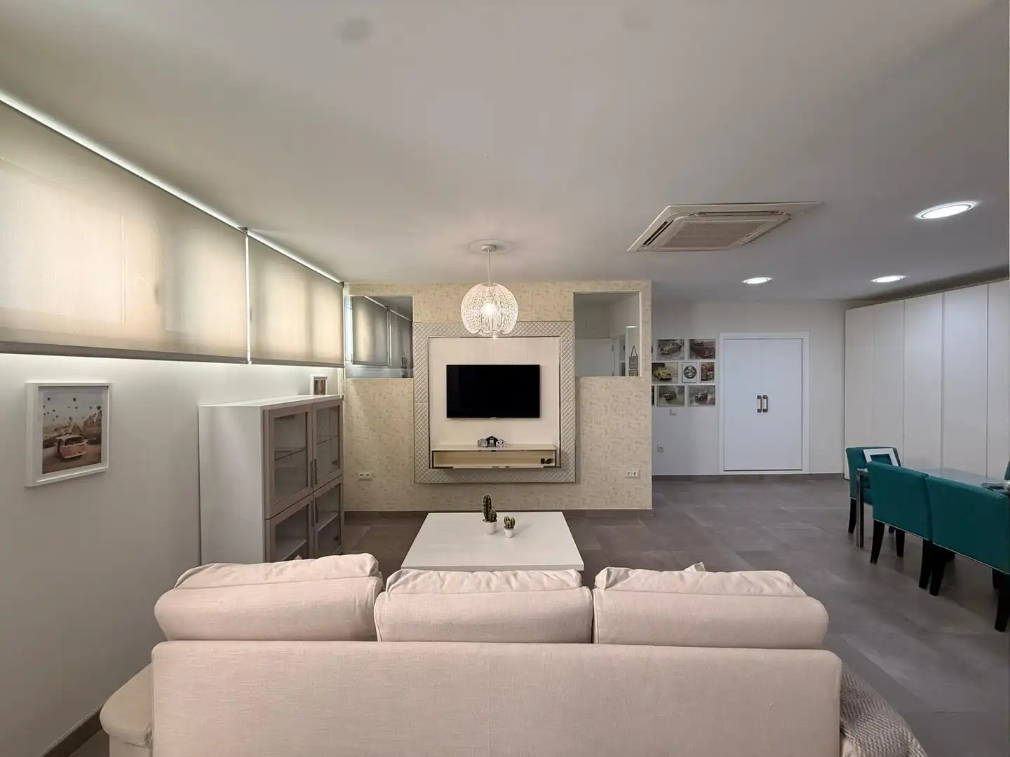Wohnzimmer von Wohnung zur Miete in Córdoba mit Klimaanlage, Privatgarten und Möbliert