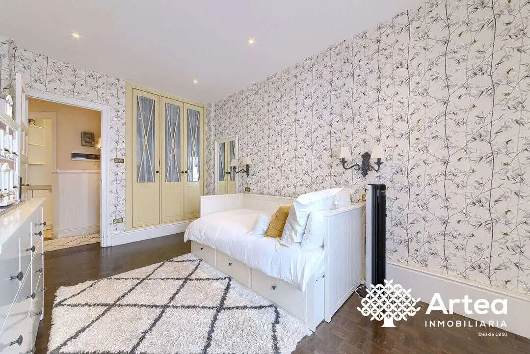 Habitación de Piso en venta en Getxo  con Calefacción, Trastero y Balcón