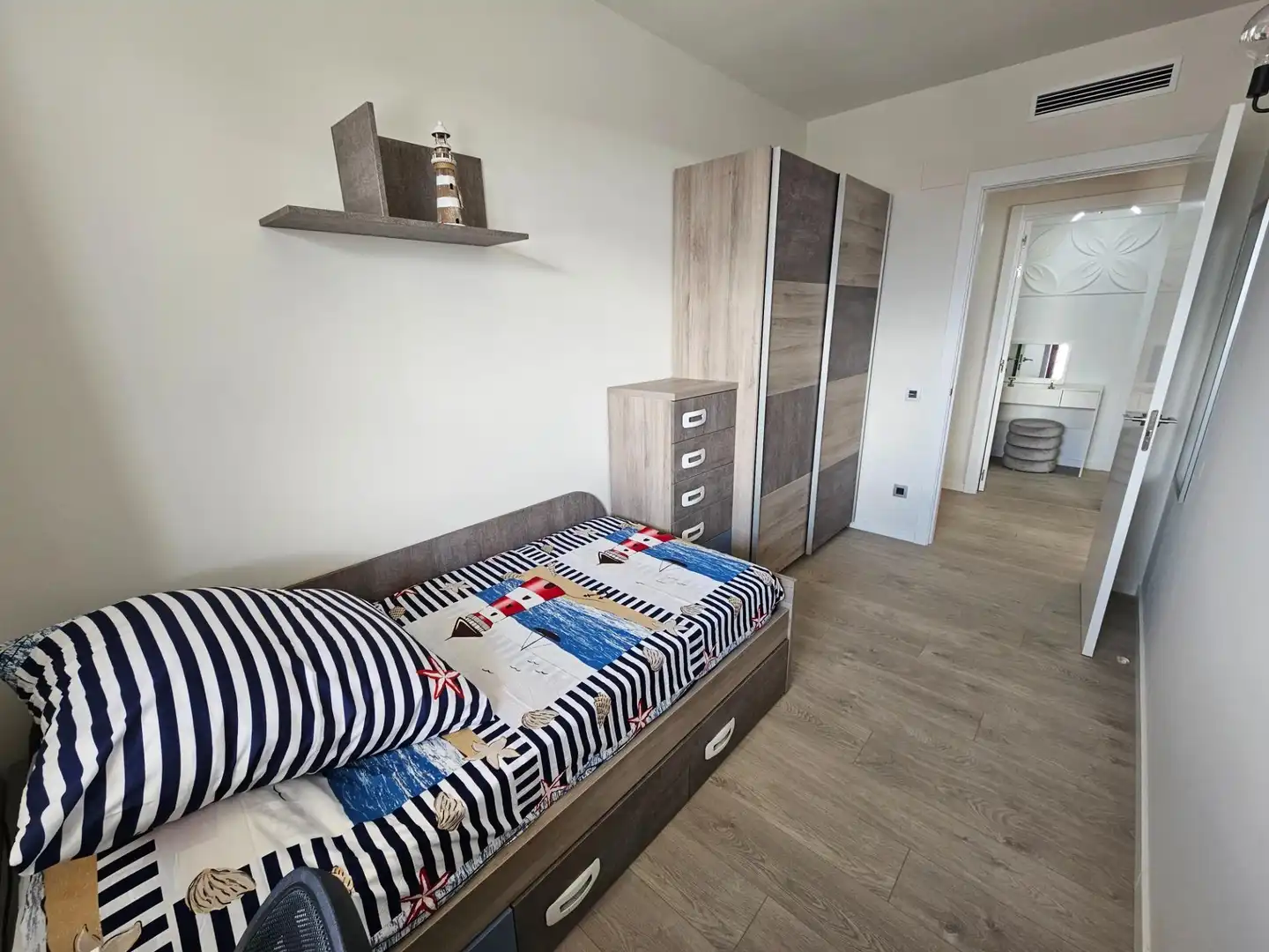 Bedroom of Flat for rent in Badalona  with Air Conditioner, Parquet flooring and Terrace