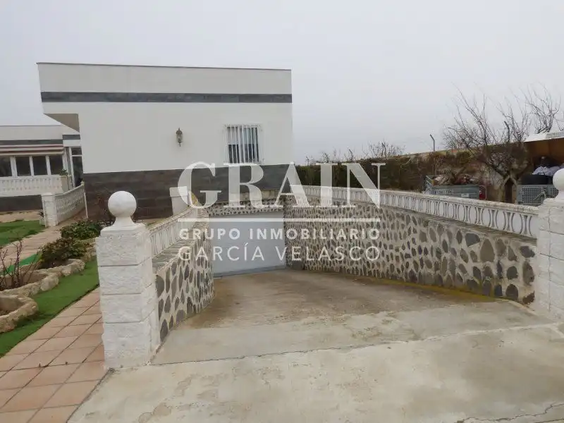 Houses for sale in Albacete  with Heating, Private garden and Storage room