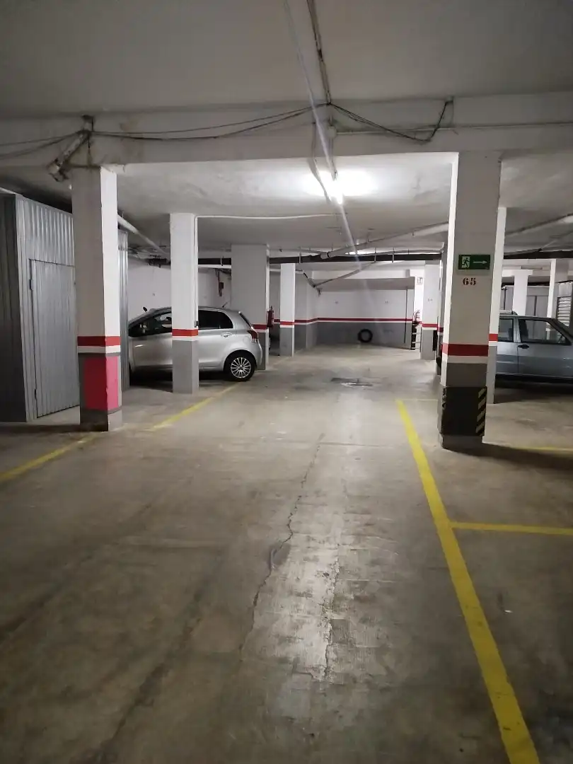 Parkplatz von Wohnung zum Verkauf in Tarragona mit Heizung, Terrasse und Ofen