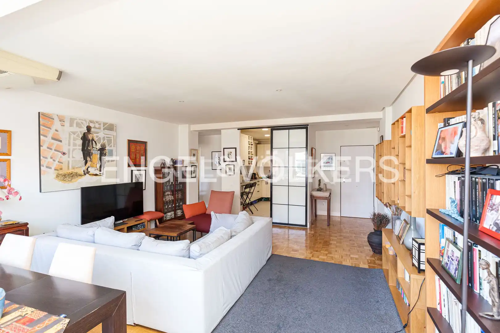 Living room of Flat for sale in  Madrid Capital  with Air Conditioner, Heating and Terrace