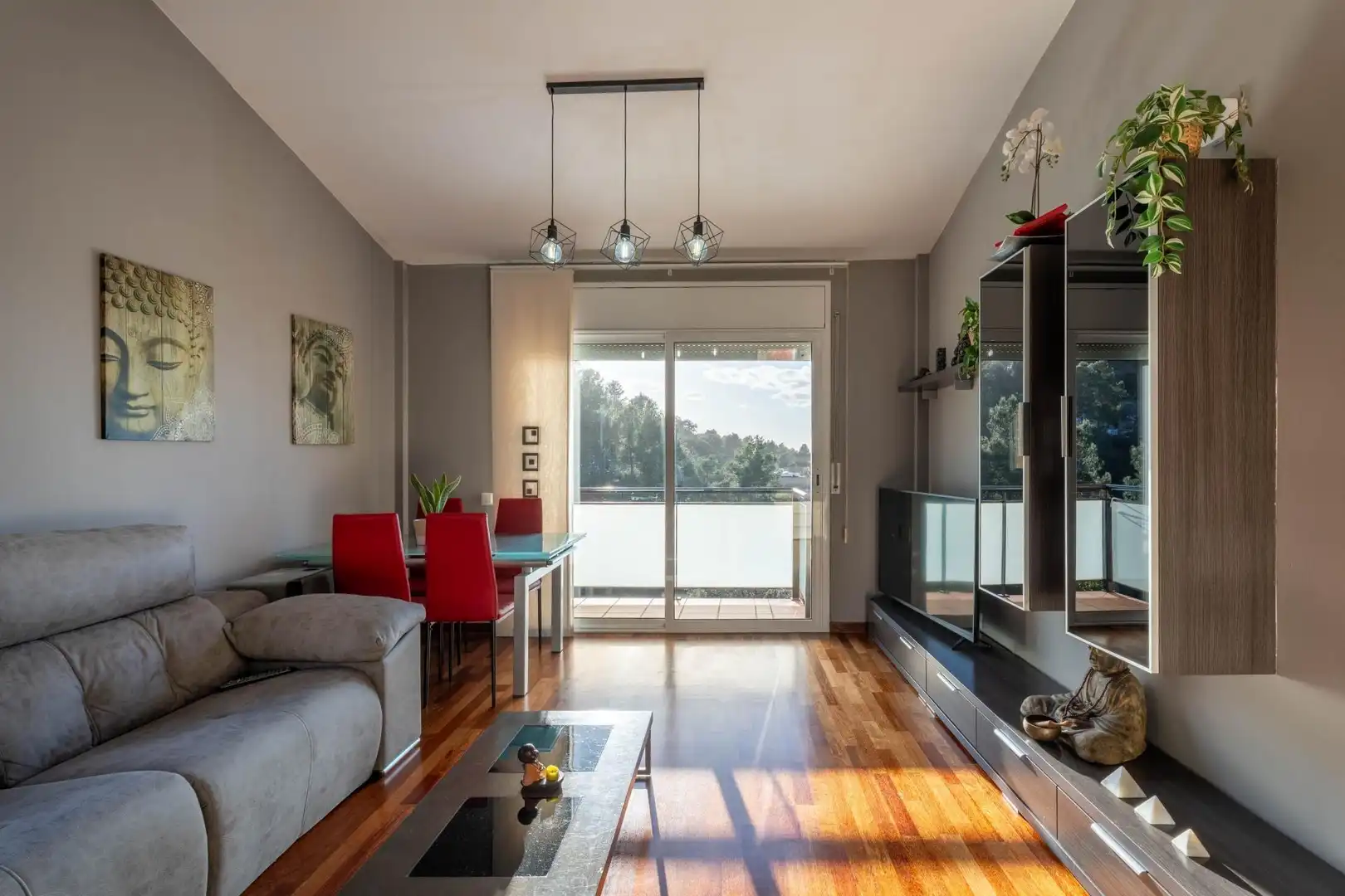 Sala d'estar de Casa o xalet en venda en Terrassa amb Calefacció, Parquet i Terrassa