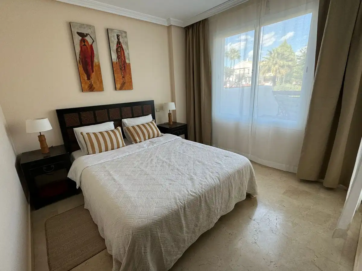 Apartamento con piscina en alquiler en Selwo, imagen 14