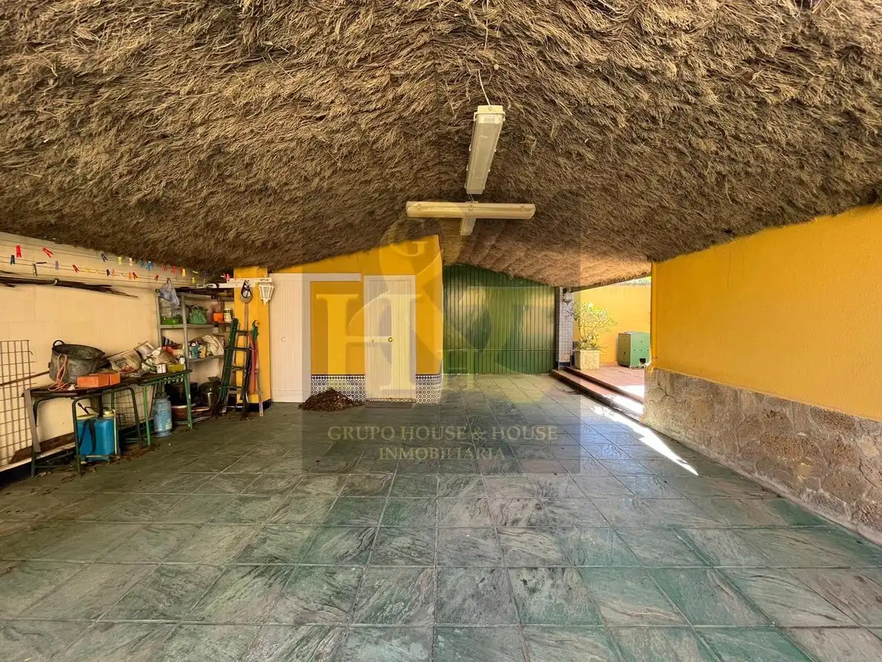 Exterior view of Houses for sale in Sanlúcar de Barrameda  with Air Conditioner, Private garden and Terrace