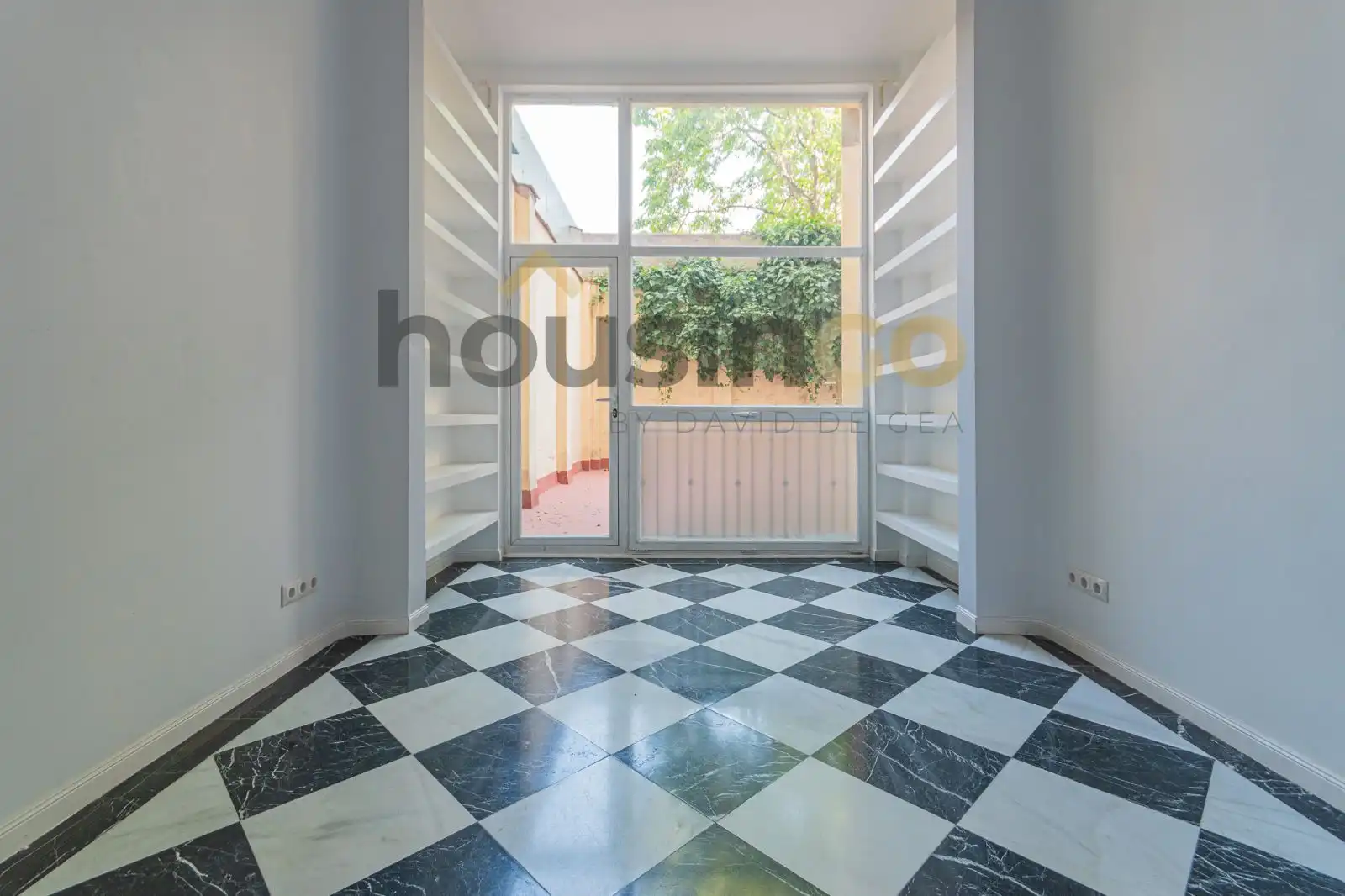 Flat for rent in Madrid  with Heating, Terrace and Oven