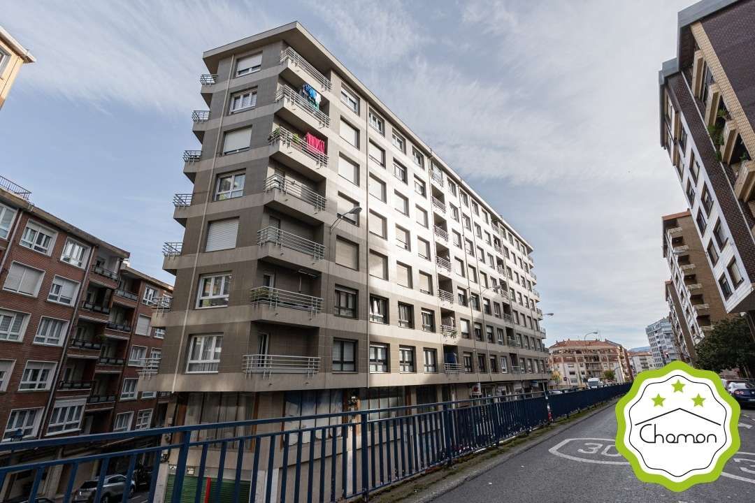 Vista exterior de Pis en venda en Portugalete amb Calefacció i Terrassa