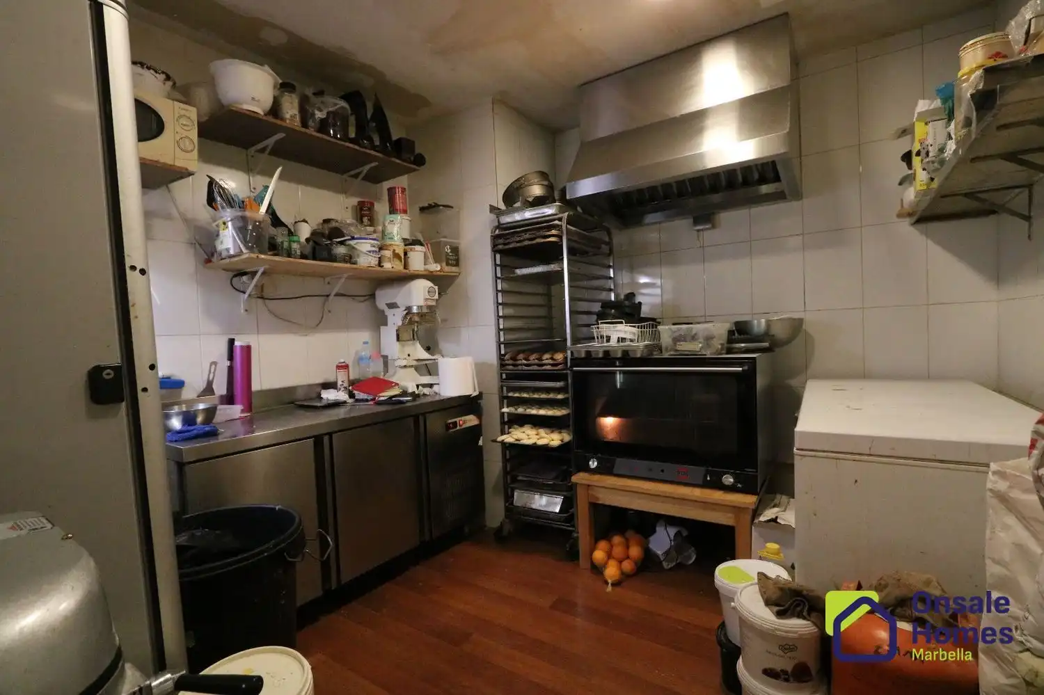 Cocina de Local en traspaso en Marbella con Aire acondicionado y Amueblado