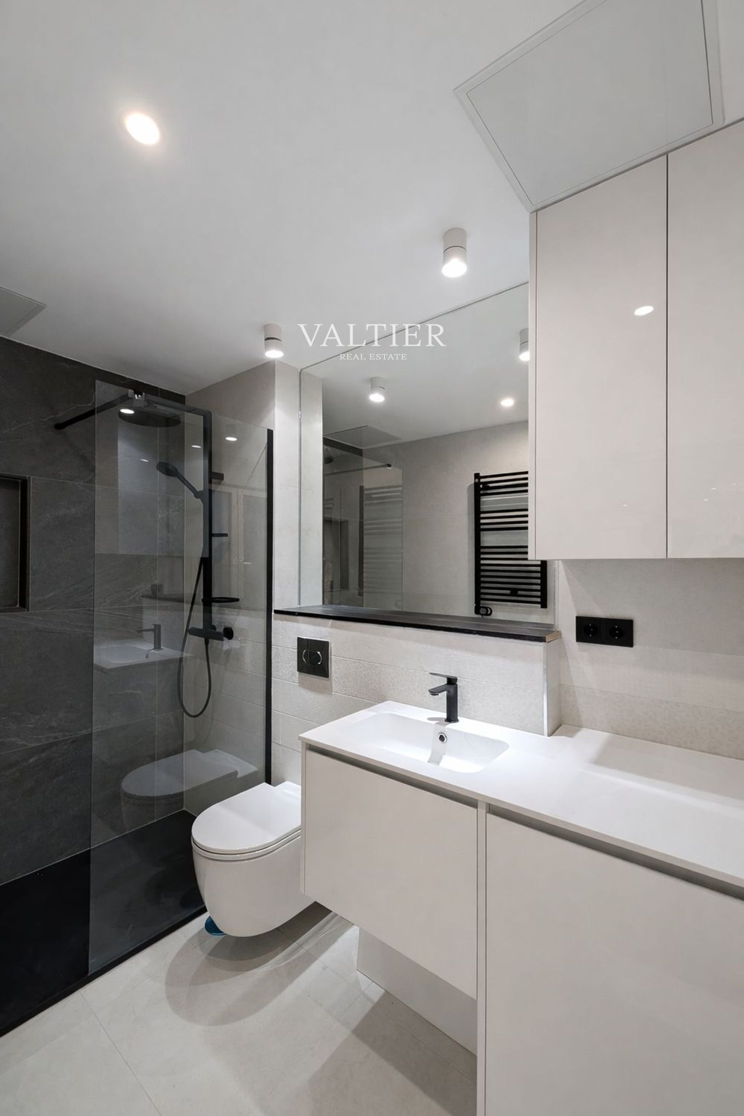 Baño de Piso de alquiler en  Madrid Capital con Aire acondicionado