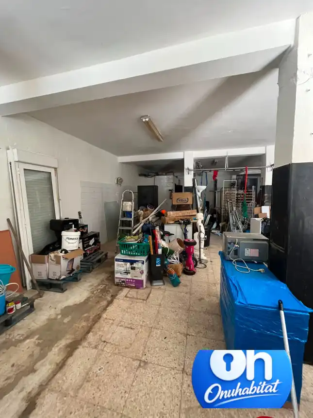 Local comercial en venda a La Orden
